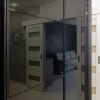 черный шкаф купе со стеклом