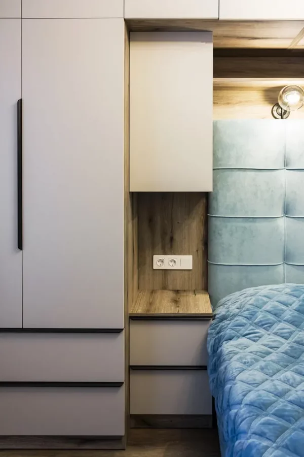 Спальня со встроенными шкафами